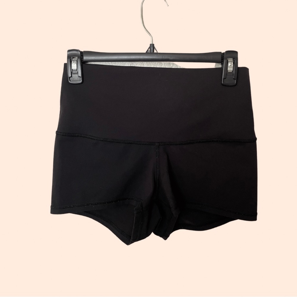Lululemon high rise short 4”